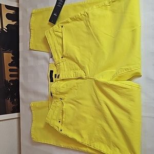 NWT Woman's Yellow Jean's